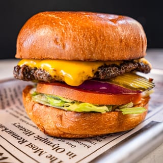 Classic Cheeseburger